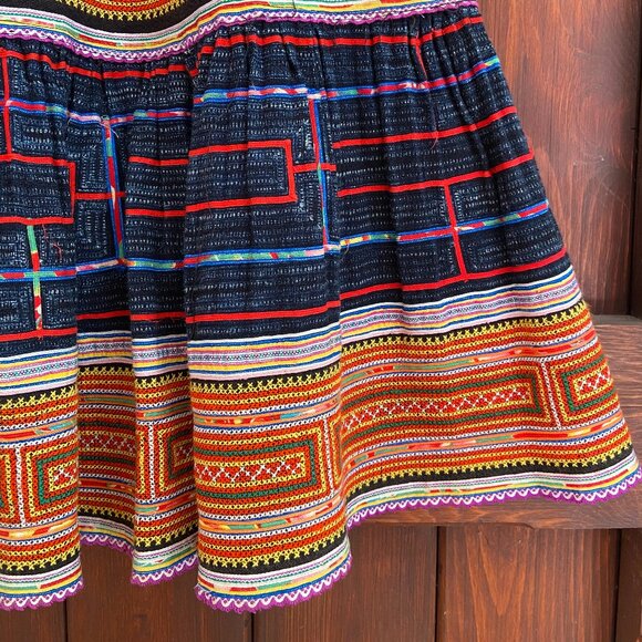 Hmong Hill Tribe Skirt - Injiri Dosa - Picture 3 of 5
